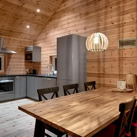 Accessible Nature With Lake&mountain Views - Solstråle Feriehus